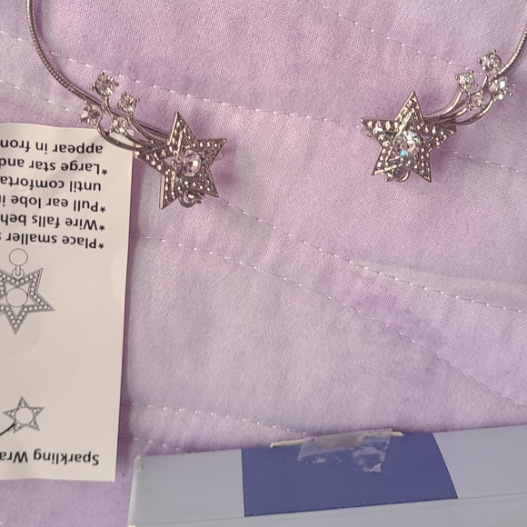 AVON Wraparound Sparkling Earrings - Picture 4 of 5